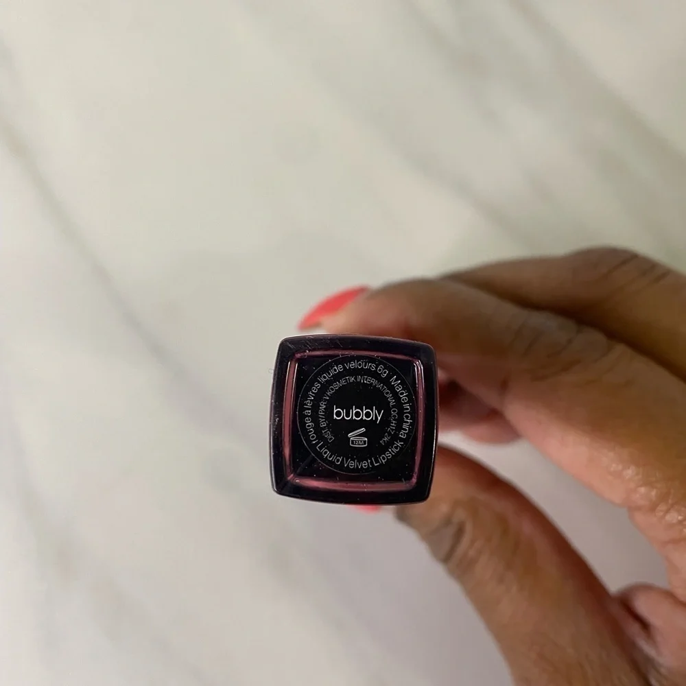2 for $15 or 3 for $20 V. Kosmetik liquid velvet lipstick - Bubbly